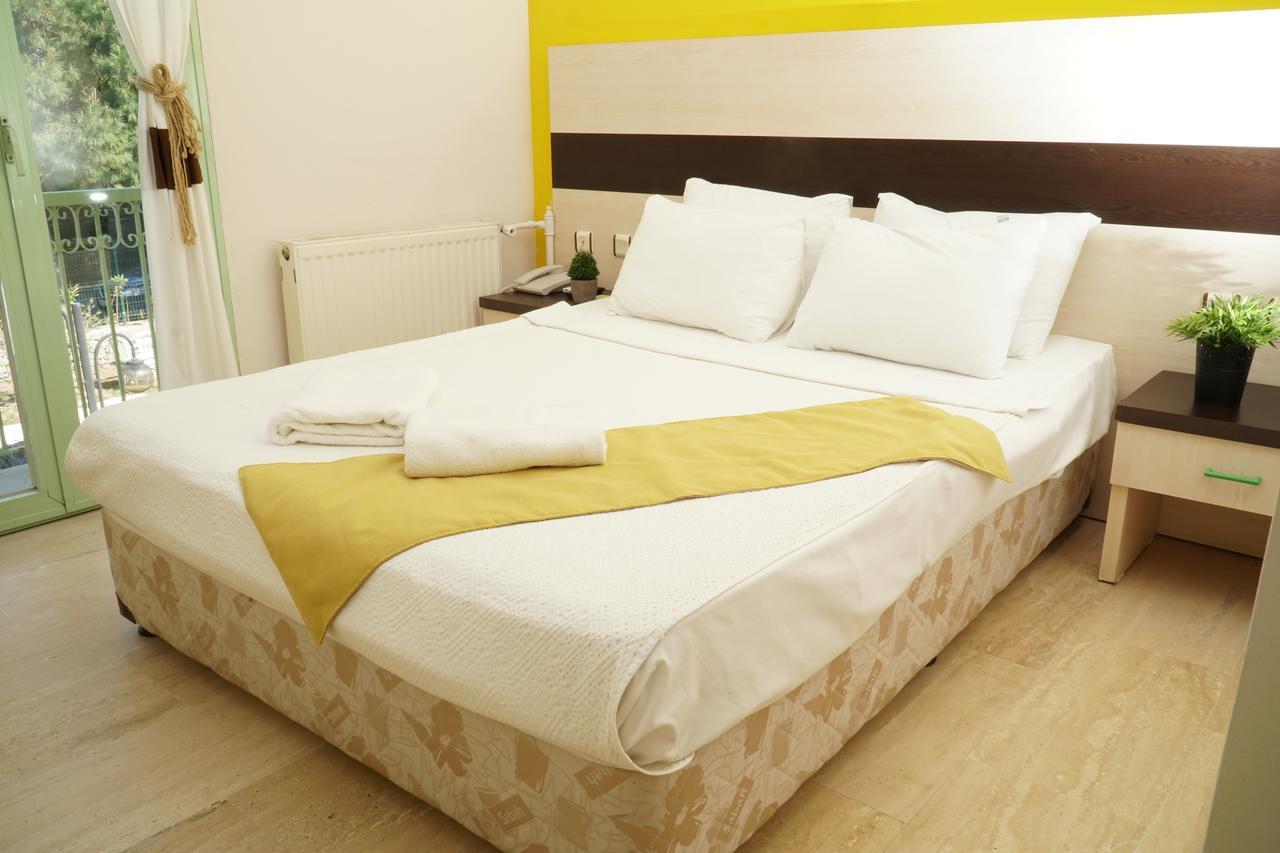 R+ Hotel By Rooms Cesme Exterior foto